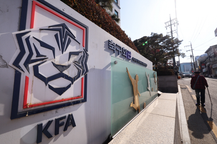 "'D-데이' 오늘 KFA 회장 선출" '4선 도전' 정몽규 "1차 과반…