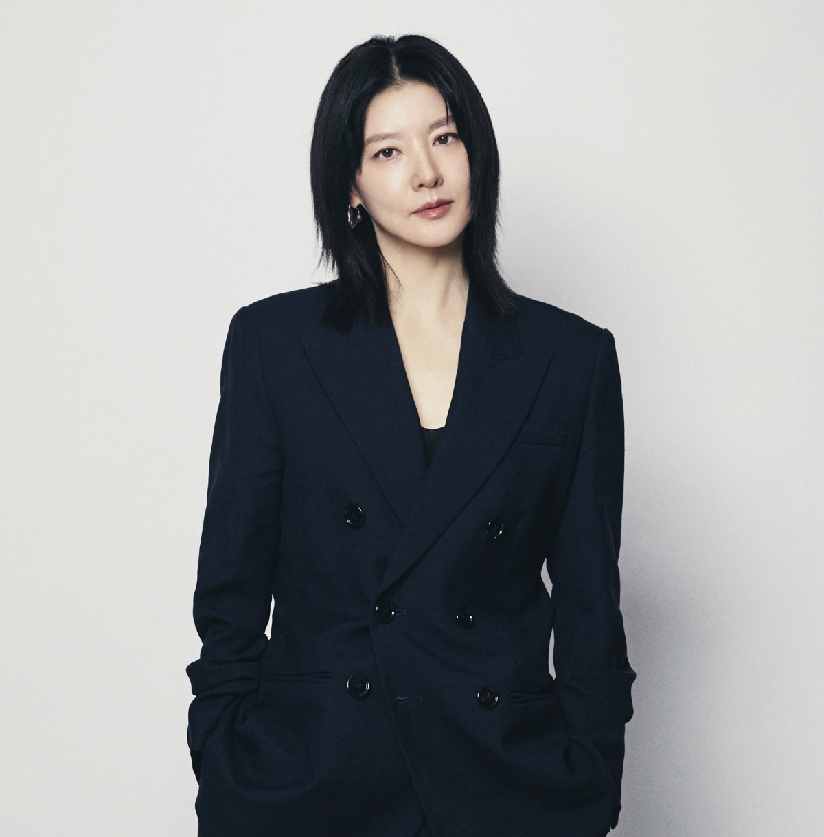 [공식] 이영애, 32년 만에 연극 무대 복귀..'헤다 가블러'로 돌아온…