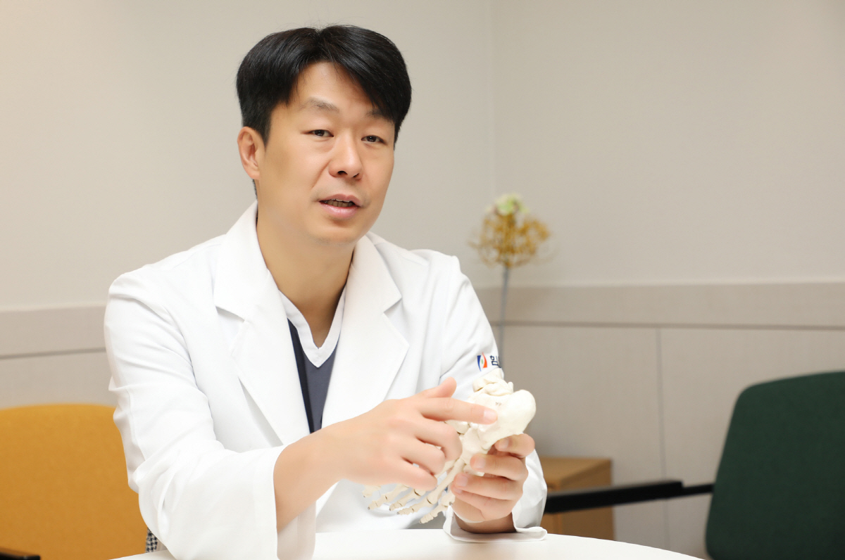 [족저근막염 PDRN 주사] 부작용 없고 1분이면 치료…하루 만에 통증 …