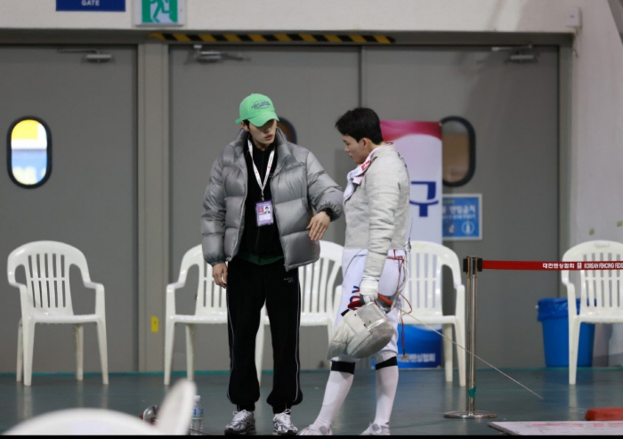 '슈돌' 김준호 코치 활약한 화성시청 펜싱팀, 실업펜싱연맹회장배 단체전 …