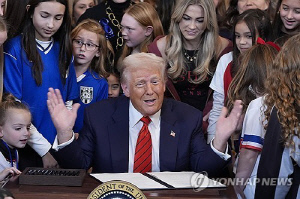 트럼프 행정부, 트랜스젠더 선수 비자발급 영구금지 추진