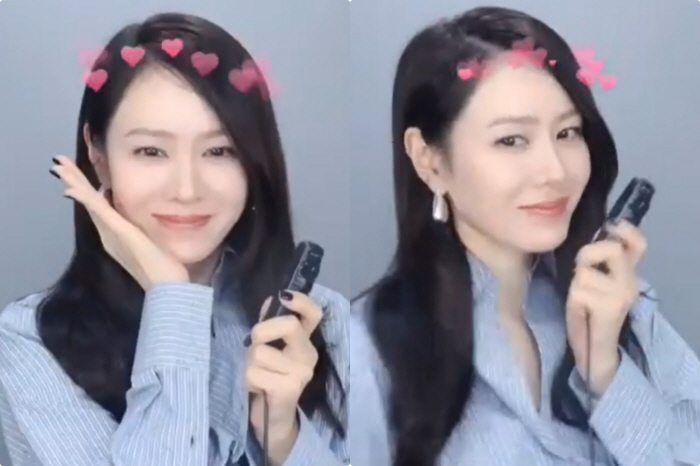 '현빈♥' 손예진, 반달 눈웃음 여전하네..43세 아들맘 안믿겨