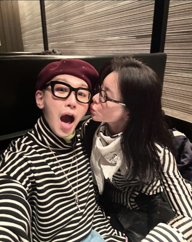 [SCin스타] “진짜 기절~” 김호영·정선아, 텔레파시 통한 찐친룩…볼…