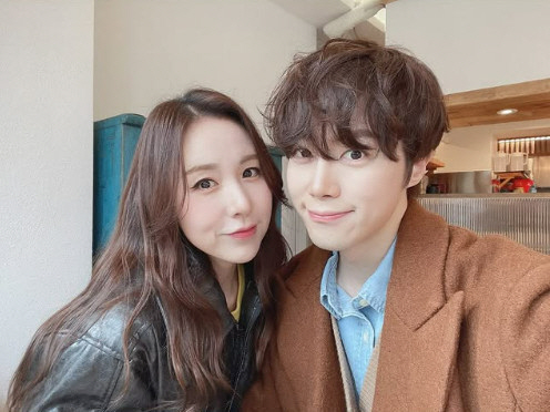 [SCin스타] "결혼 6년 차에도 달달"…간미연♥황바울, 점점 닮아가는…