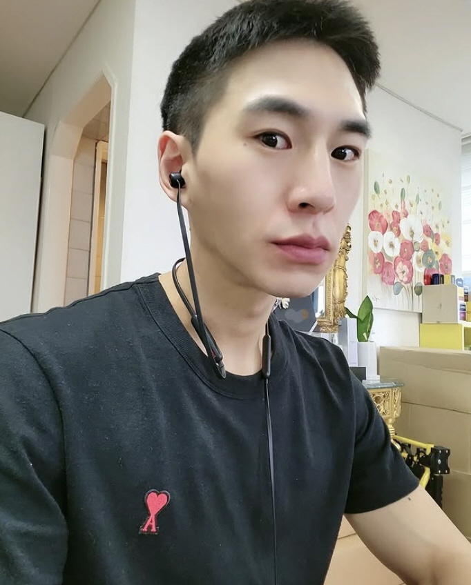 '나락간 유튜버' 밴쯔, 이번엔 바지 벗고 무리수 "윤형빈에 지면 200…