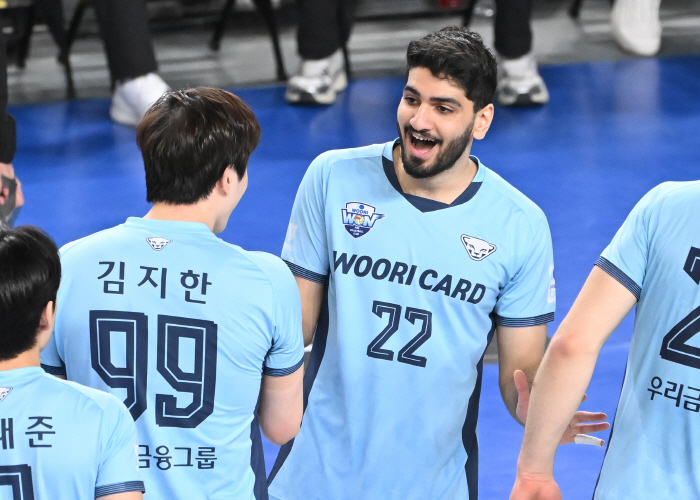 5세트 4-9를 뒤집었다! '알리 22득점→박준혁 8블록' 우리카드, '…