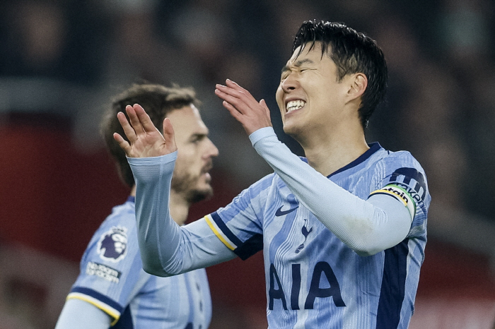 손흥민 맨유 이적설 종결…포스테코글루 "SON, EPL 톱5 여전한 클래…