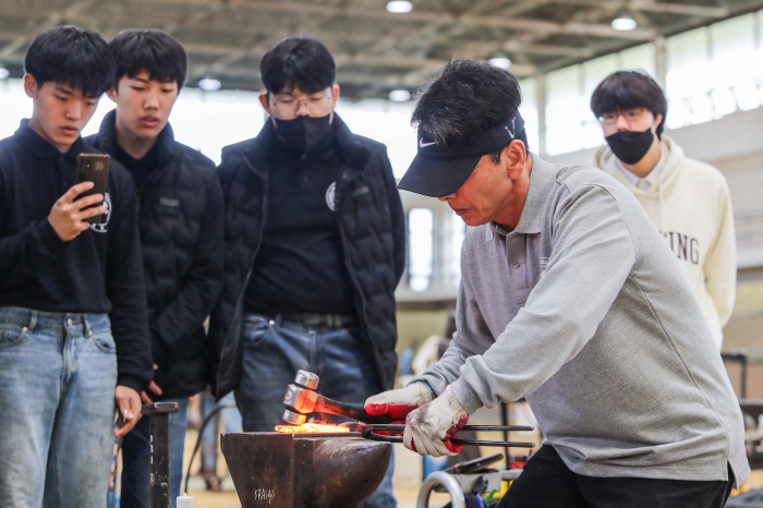 [경마]마사회, '2025 장제캠프' 참가자 모집