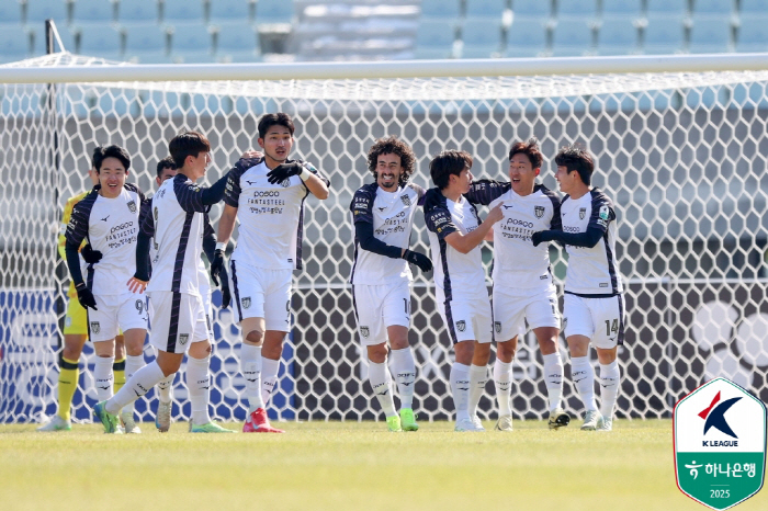 "너무 빨리 만났다" '2강' 인천-수원, '대항마' 이랜드-전남 '빅4…