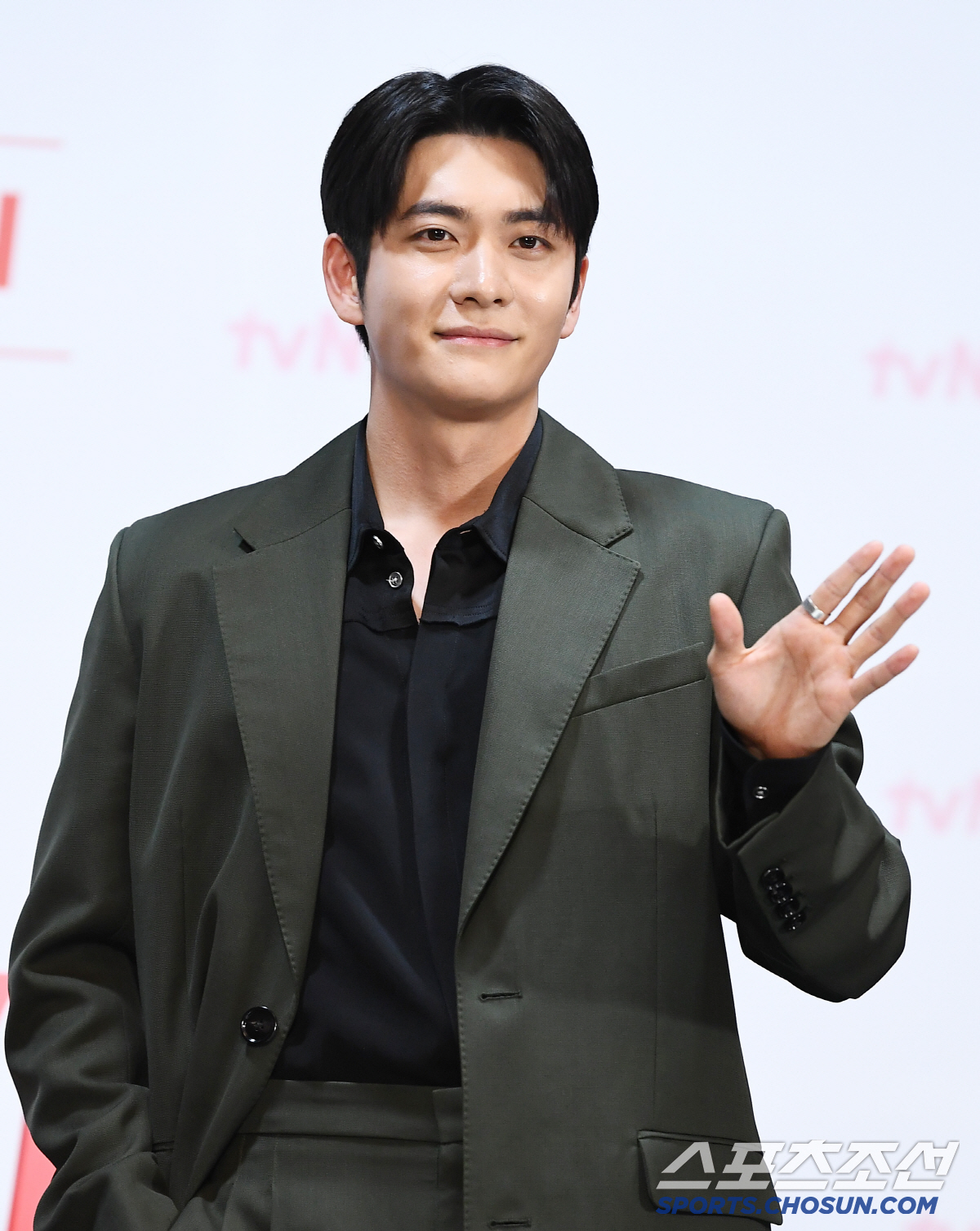 [포토] '감자연구소' 강태오, 차가운 원칙주의자