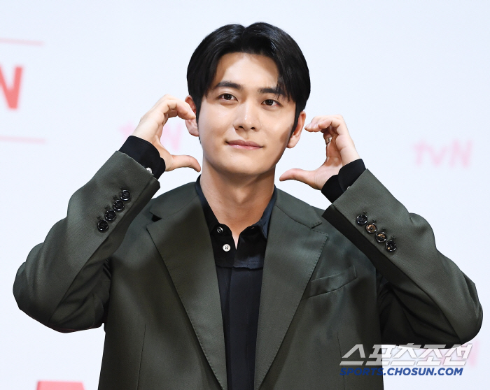 [SC현장] 이선빈, ♥이광수와 '감자'로 연결→강태오, vs서강준 맞대…