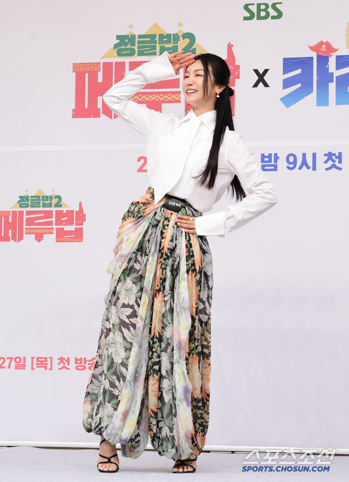 '정글밥2' 김옥빈 "영화 촬영보다 힘들어, 지붕만 있는 집에서 처음 잤…