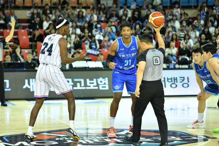 '밀실행정 KBL' 오누아쿠 부상공시에 잡음 왜?…사전협의 없이 규정 예…