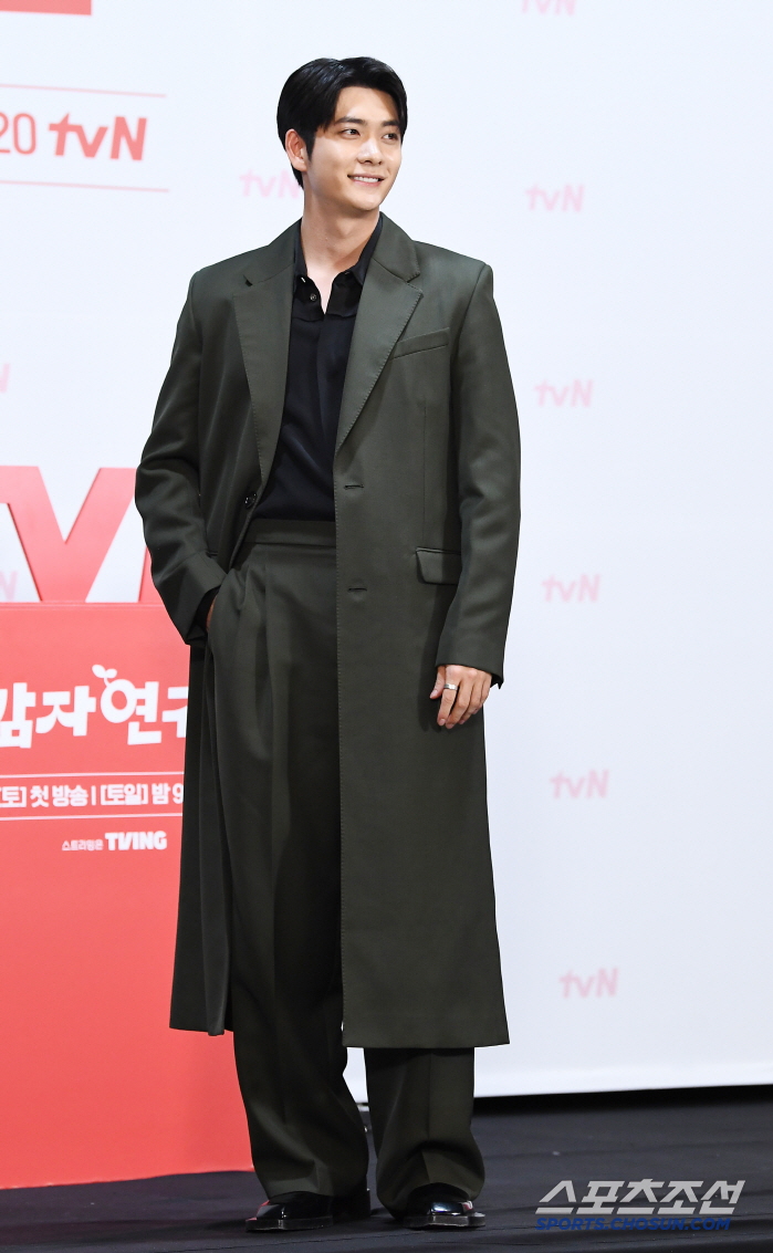 '국민 섭섭남' 강태오 MBTI가 변했다. 병장 제대하더니 성격도 외모도…