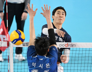 '오늘만큼은, 요스바니보다 더 무서웠다' 임재영 깜짝 활약...대한항공, 삼성화재에 '셧아웃승' [대전 현장]