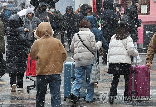[고침] 경제("지난달 방한 외국인 관광객 112만명…코로나…)