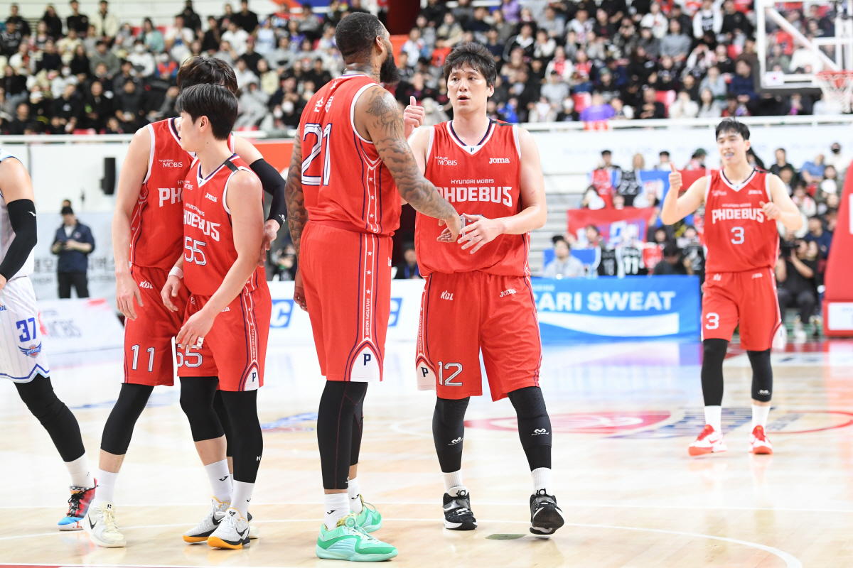 현대모비스 딜레마 주인공, 함지훈 전격 복귀. 왜 40세의 베테랑 빅맨이…