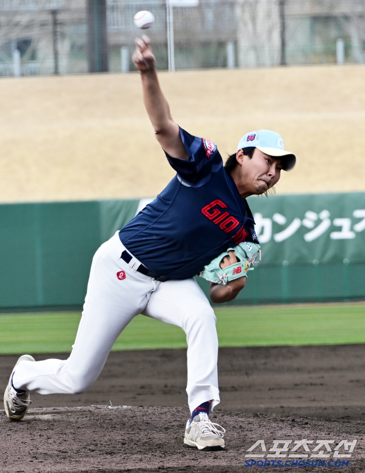 신인왕 시절 구위를 되찾기 위해 구슬땀 흘리고 있는 정철원