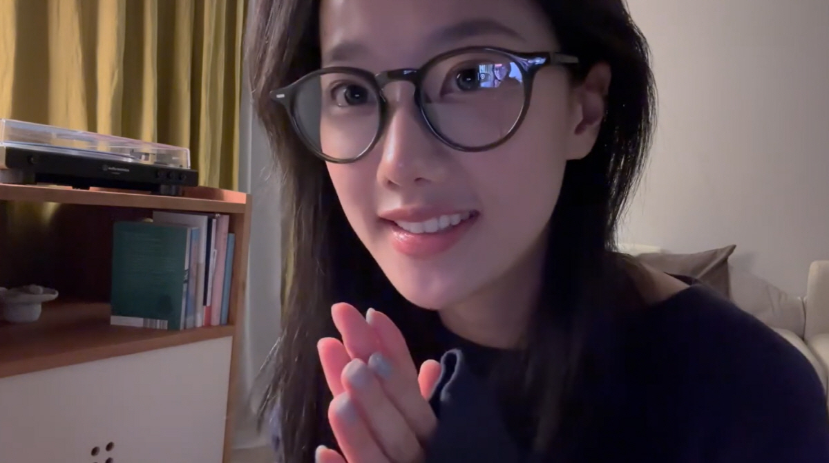 이나은, '왕따논란' 4년 만 유튜브 복귀 "예쁘게 봐달라"[SC이슈]