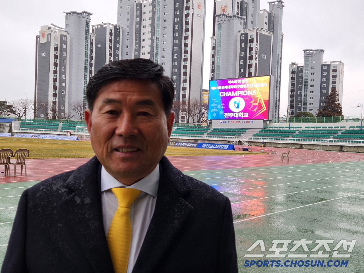 '창단 첫 춘계대회 우승' 정진혁 전주대 감독 "대학축구, 韓 축구의 중…