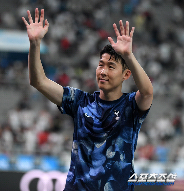 이럴 수가! 英 매체의 충격전망, 굴욕적인 손흥민 토트넘 잔류 조건='주…