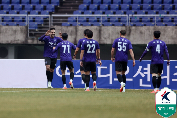 '모따? 우린 아사니! 해결사 본능 대폭발' 광주, 안양전 2-1 역전승…