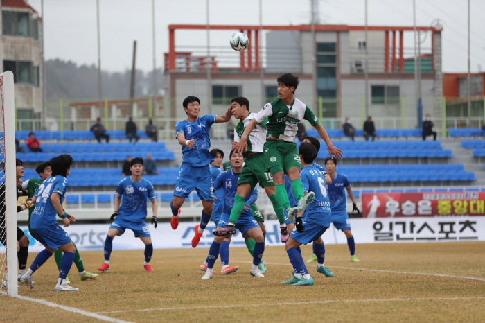 [대학축구]'한승용 극장 헤더골' 건국대, 연장 끝 중앙대 3-1로 잡고…