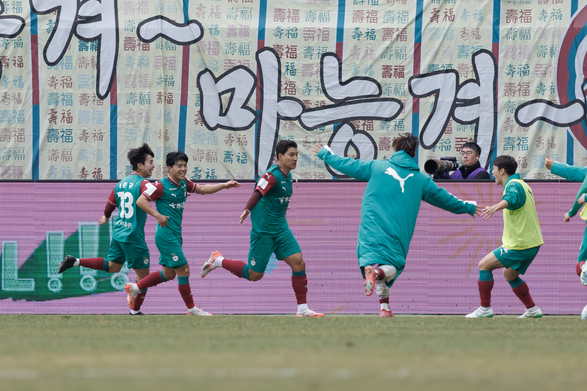 [K리그1 리뷰]'역시 해결사' 주민규, '87분' 결승 축포→홈 첫 승…