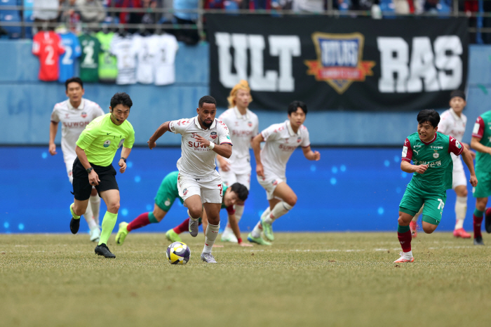 [K리그1 리뷰]'역시 해결사' 주민규, '87분' 결승 축포→홈 첫 승…