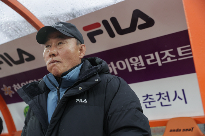 [K리그1 리뷰]강원도, 제주도 아쉬운 '헛심공방'…0-0 무승부, 나란…