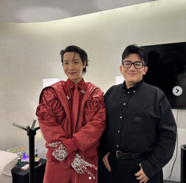 살 쏙 빠진 방시혁, BTS 제이홉X진 만나 뭉클 "감동이야"