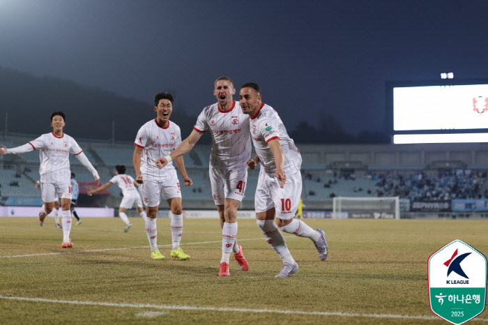 차두리의 화성FC, '역사적 홈경기' 창단 첫 득점→첫 승점…경남FC, …
