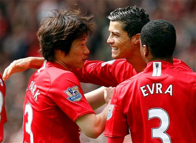 '이런 축잘알이 감독은 왜 그렇게' 루니 "박지성, 맨유 성공에서 호날두…