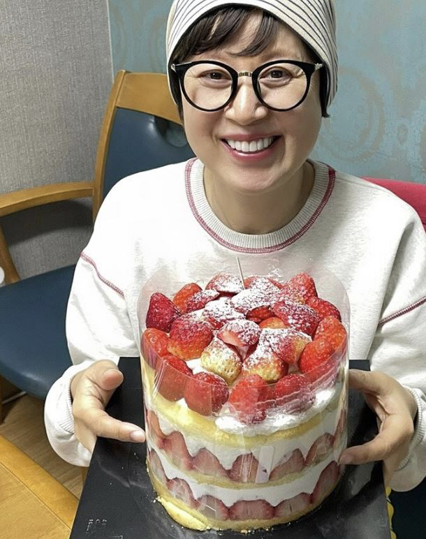 [SCin스타] “한 살 더 먹는 게 감사” '활동 중단' 박미선, 남편…