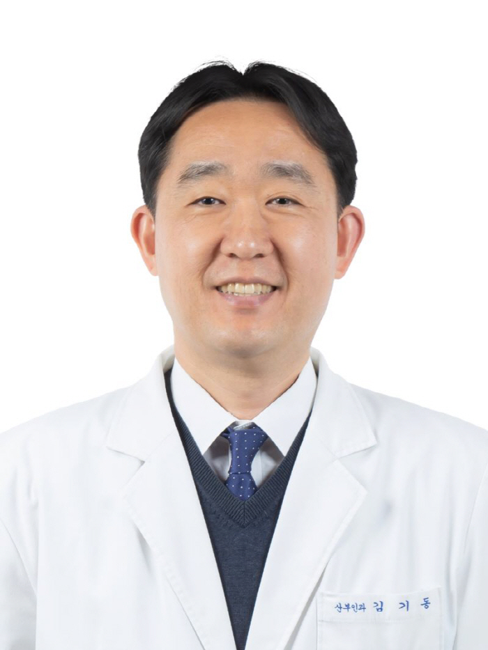 자궁경부암 조기 진단 새 장 열렸다…검체 하나로 미생물 분석까지 정확도 …