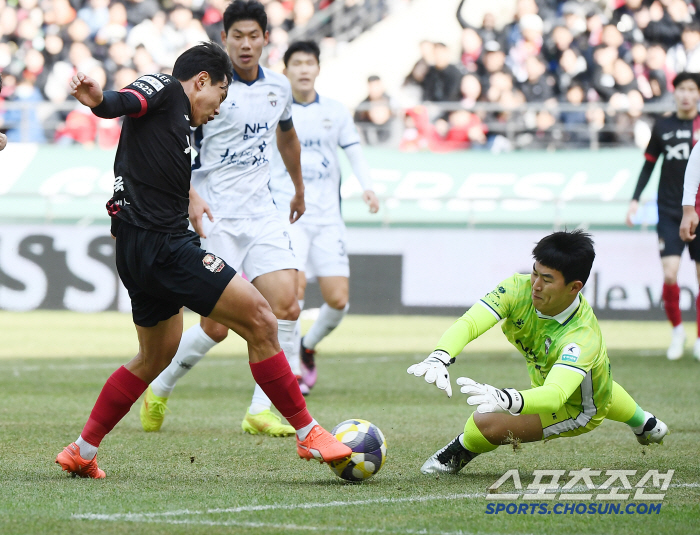 '둑스까지 넣었는데' 서울-김천, 빈공 끝에 0-0 무승부[K리그1 현장…