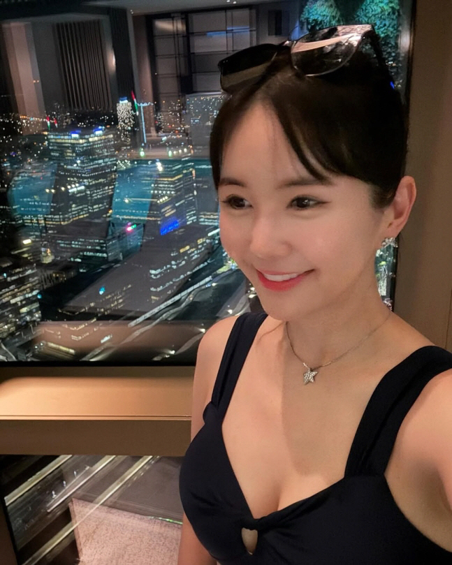 [SCin스타] "애 둘 엄마 맞아?" 장영란, 호주서 수영복 패션 ‘시…