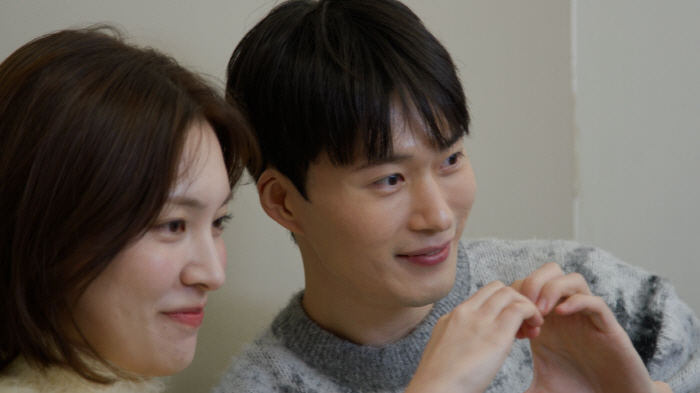 '김태리 닮은꼴' 점성술사 첫 데이트에 MC들도 '환호성'.."한방이 있…