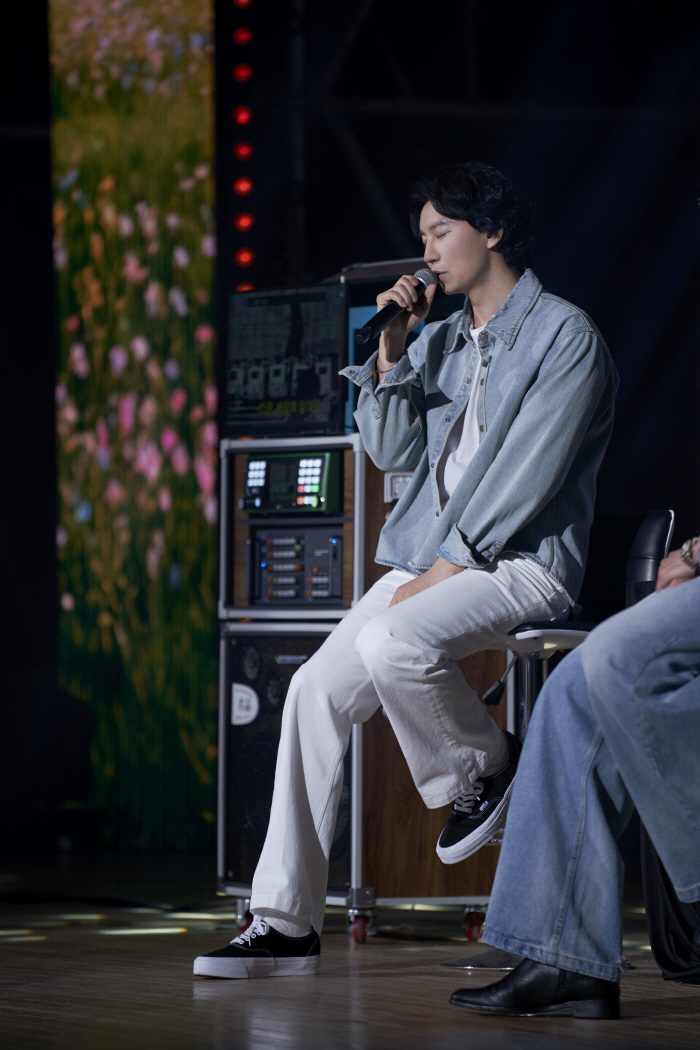 김남길, 310분 동안 팬들과 폭풍 수다..2025 팬미팅 투어 ‘Road to Gil’ 인 서울 성료