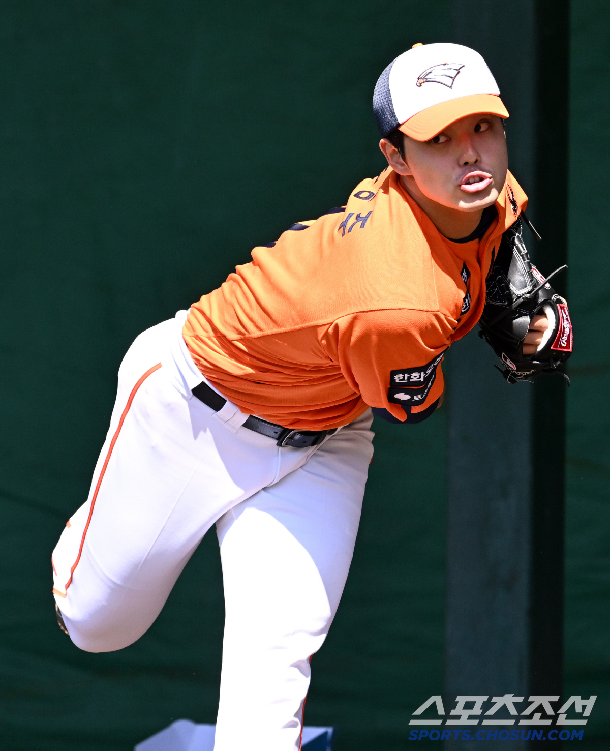 사령탑은 "선발투수" 공언했다→문동주, "어떤 보직이든…물음표 지우는 게…