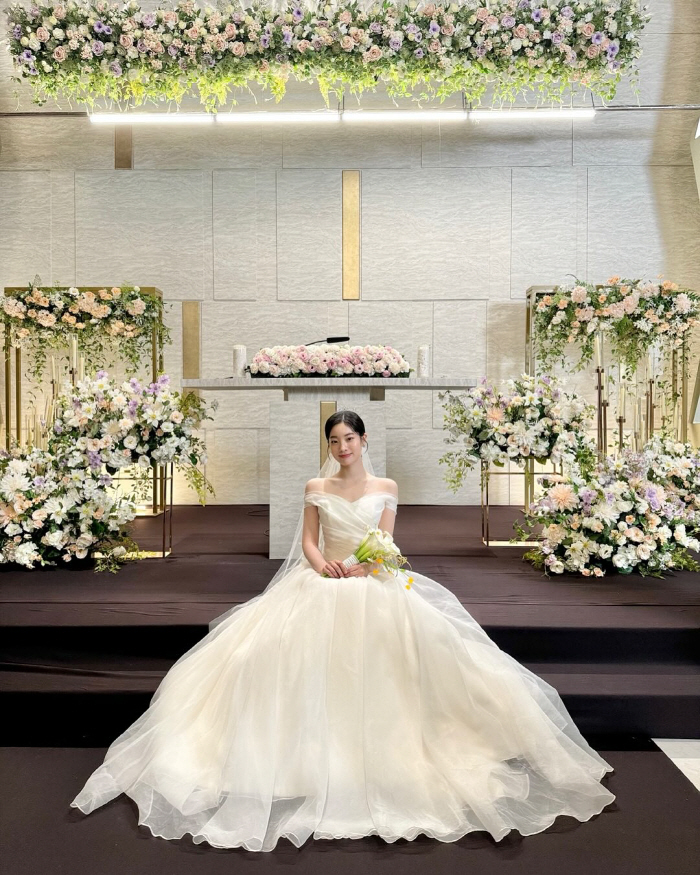 트와이스 다현 "결혼해요"...순백 웨딩드레스 입은 '3월의 신부'