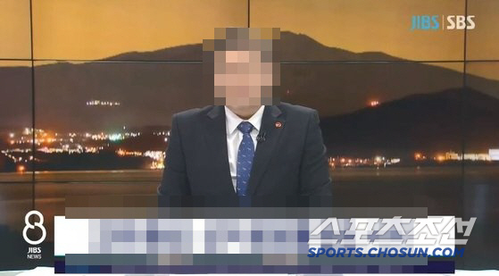 [SC이슈] "말도 제대로 못 해"…낮술 만취 앵커 논란, 방송사 법정 …