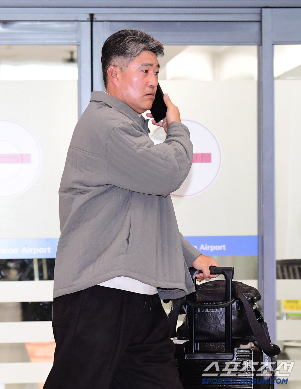 "야구선수들 무슨 날이에요?" KIA·LG·SSG 감독 3인 나란히 앉은…