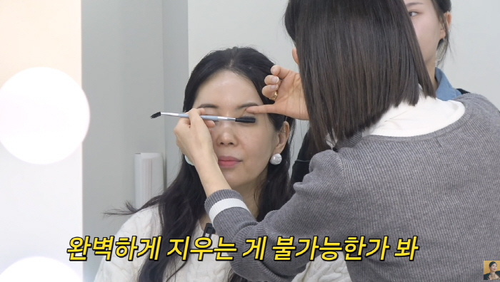 '눈 성형만 4번' 장영란, '또 성형외과' 향했다 "이영애처럼 청순미인…