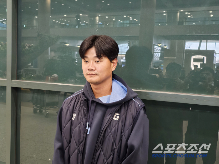 "감독님 레이더에 안 걸리려고…" 18홈런 복덩이도 '눈치' 봤다. 달라진 롯데 분위기 [인터뷰]