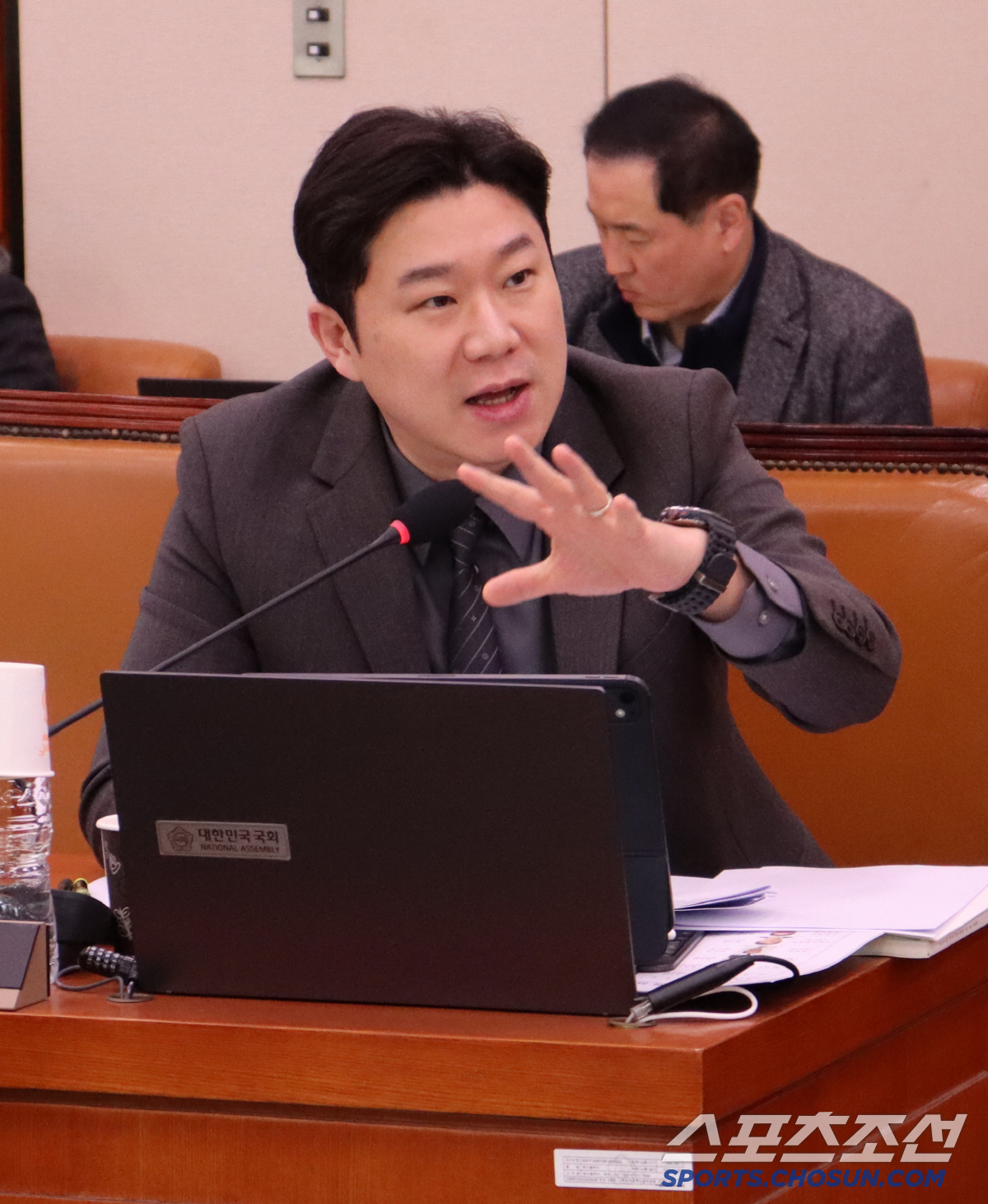 '사격황제'진종오 의원→'탁구영웅'유승민 회장"스포츠공정위X인권교육X태릉…