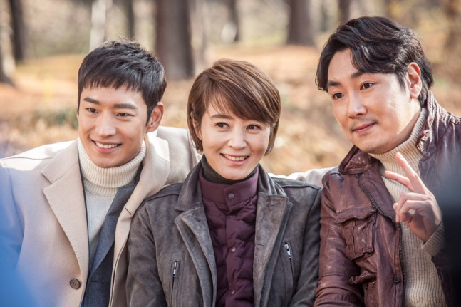 살찐 조진웅 10년만 '시그널2' 촬영 포착 "이재한 형사 맞아?" [S…