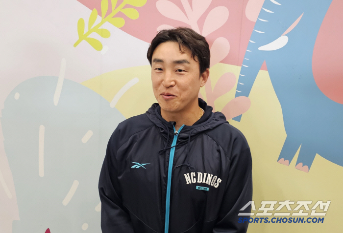 "내일 당장 개막해도 좋다" 4㎏ 감량→100% '초심' 준비완료! 2511안타 레전드, 3번째 FA 정조준 [공항인터뷰]