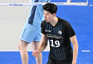 프로배구 아시아쿼터 중국선수 신청 전무 이유는…신펑도 불투명