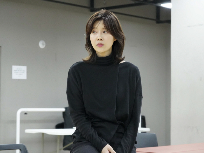 '이상해 며느리' 김윤지 '비기닝' 韓초연으로 연극 데뷔..열정 넘치는 …